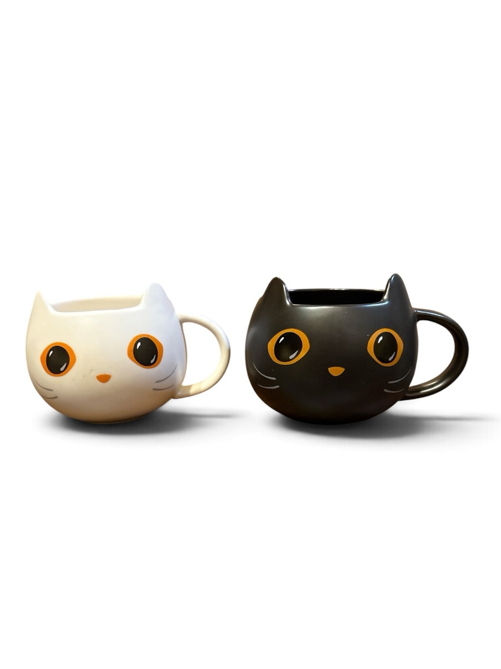 Bundle of Brewish Ceramic Cat Face Holiday Mugs - Picture 2 of 4